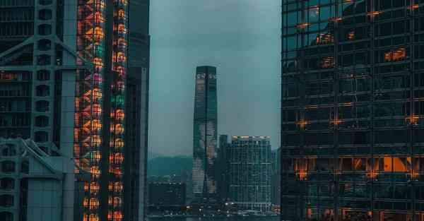 透明遮雨棚用哪种料好,上门定做雨棚